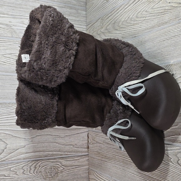 CROCS Nadia Winter Cozy Brown Faux Fur Lined Womens Boots Size 7 - Picture 9 of 14